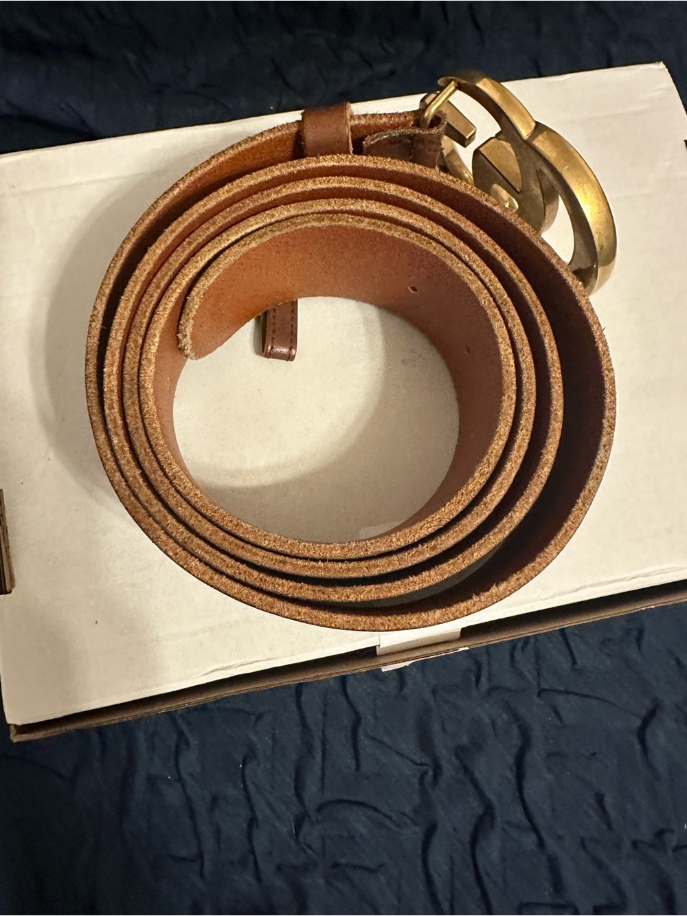 Gucci Tan Leather Belt with Antique Gold Double-G Buckle - Picture 3 of 5